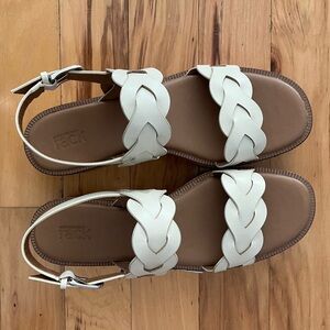 BRAND NEW Nordstrom Rack Platform Sandal Size 10